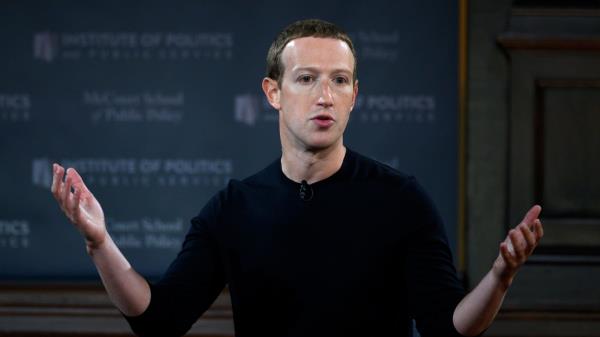 Mark Zuckerberg says eco<em></em>nomic downturn is here, so me<em></em>ta must do more with less